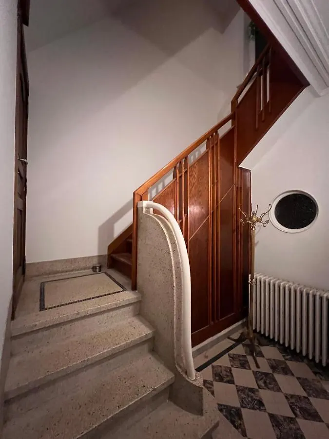 Charmante Art Deco Rijwoning Ostende